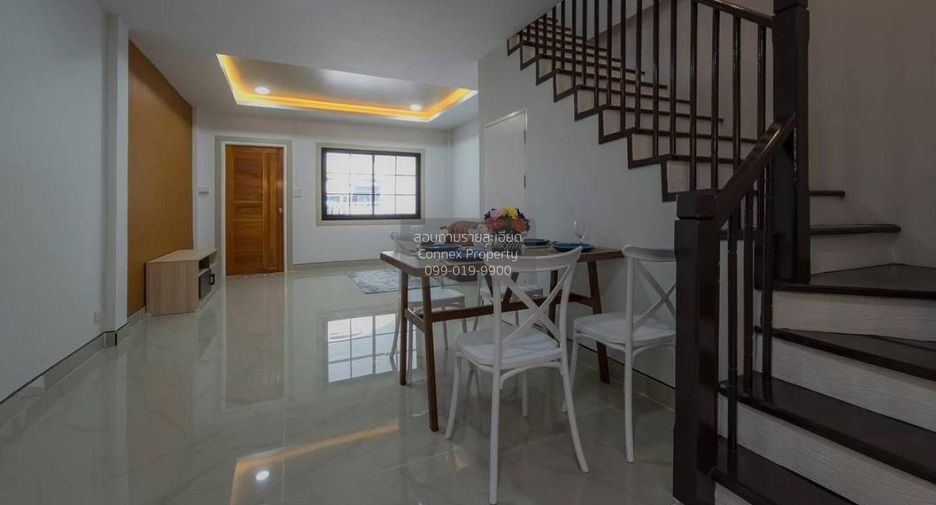 出售 3 卧室 联排别墅 在 Sai Noi, Nonthaburi