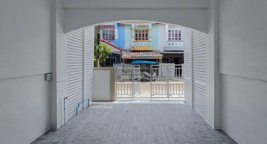 出售 3 卧室 联排别墅 在 Sai Noi, Nonthaburi