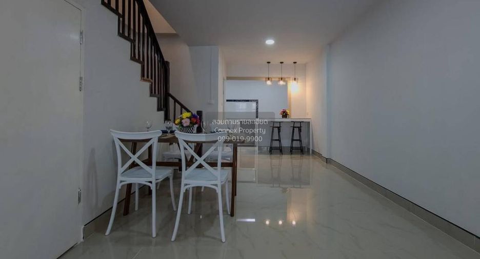 出售 3 卧室 联排别墅 在 Sai Noi, Nonthaburi