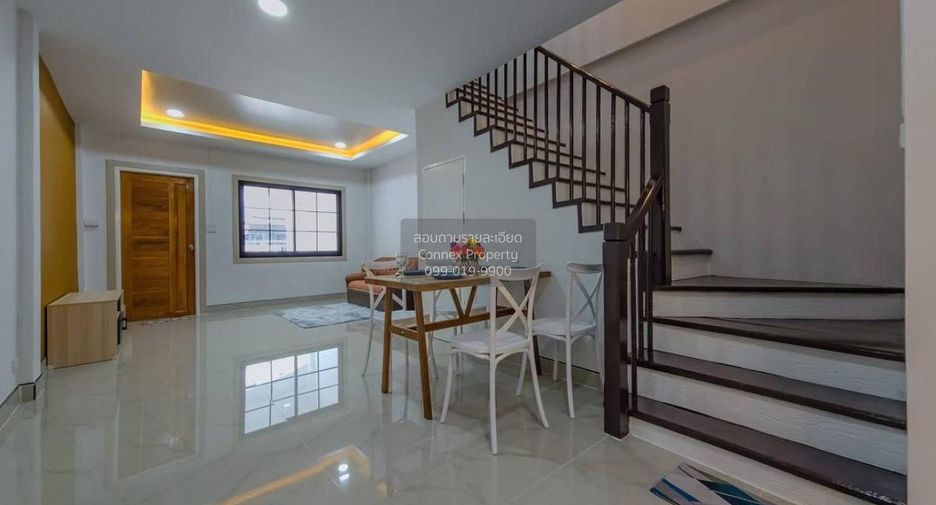 出售 3 卧室 联排别墅 在 Sai Noi, Nonthaburi