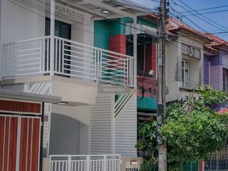 出售 3 卧室 联排别墅 在 Sai Noi, Nonthaburi