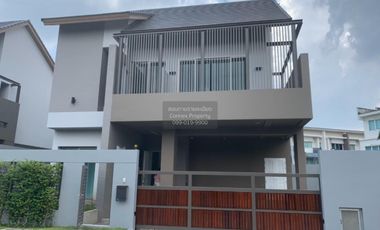 Casa en venta de 3 habitaciones en Bang Kapi, Bangkok