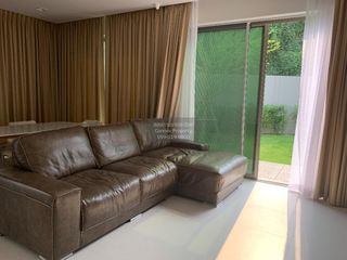 Casa en venta de 3 habitaciones en Bang Kapi, Bangkok