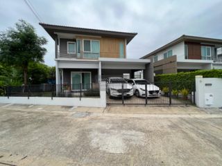 For sale 3 bedrooms house in Phra Samut Chedi, Samut Prakan