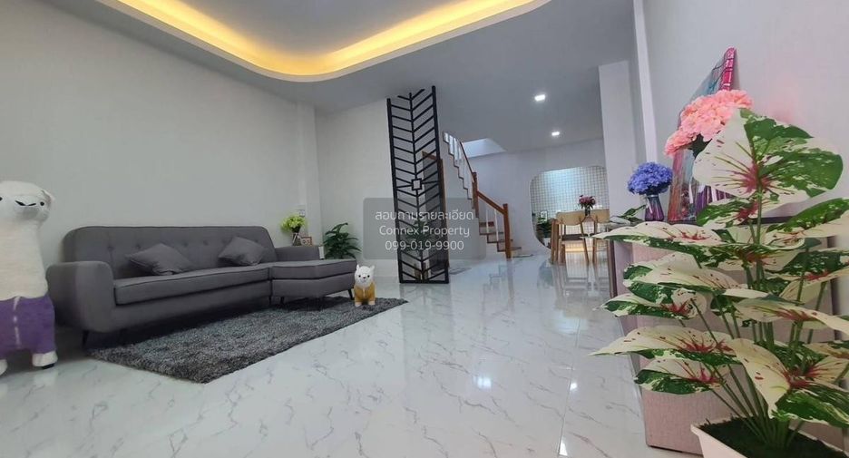 Casa adosada en venta de 2 habitaciones en Pak Kret, Nonthaburi