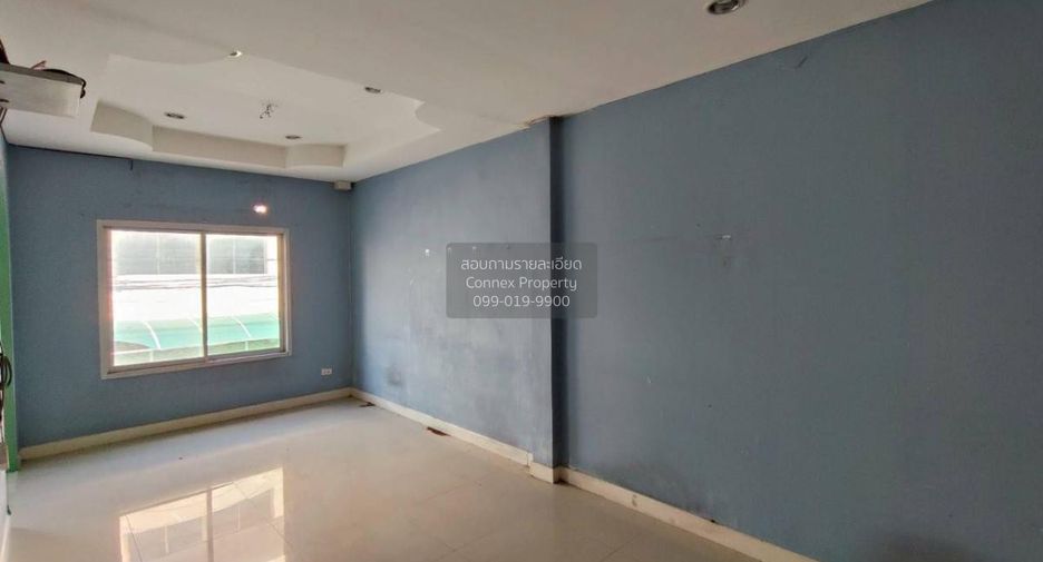 Casa adosada en venta de 4 habitaciones en Wang Thonglang, Bangkok
