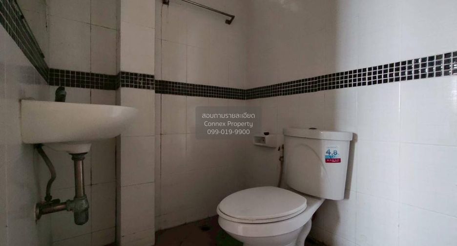 Casa adosada en venta de 4 habitaciones en Wang Thonglang, Bangkok