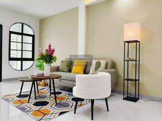 Casa adosada en venta de 3 habitaciones en Khlong Sam Wa, Bangkok