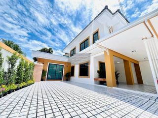 Casa adosada en venta de 4 habitaciones en Bang Yai, Nonthaburi