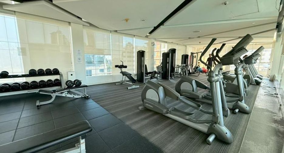 For sale 2 ベッドルーム condo in Khlong Toei, Bangkok