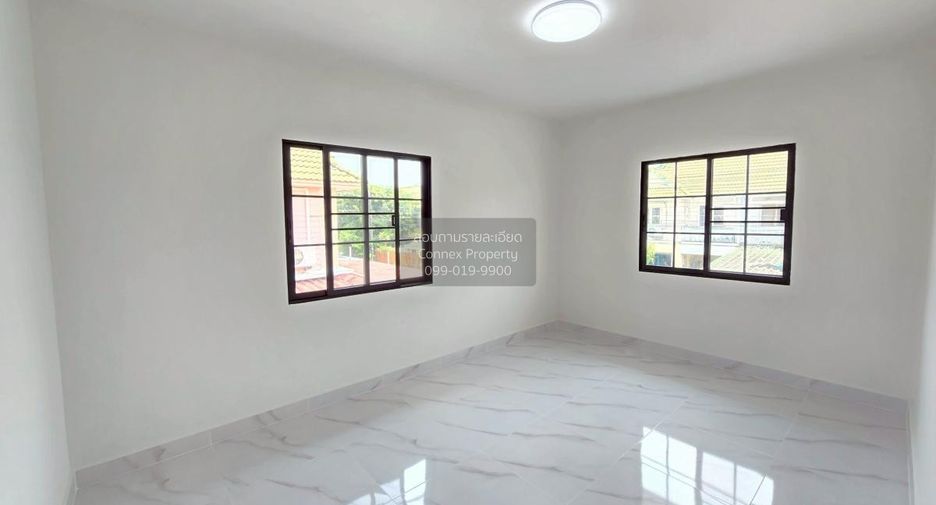 Reihenhaus zum Kauf mit 3 Zimmer in Lam Luk Ka, Pathum Thani