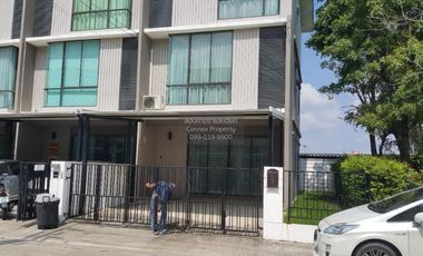 For sale 3 bedrooms townhouse in Khan Na Yao, Bangkok