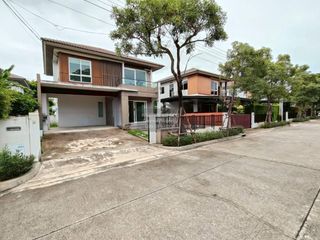 Casa en venta de 3 habitaciones en Bang Sao Thong, Samut Prakan