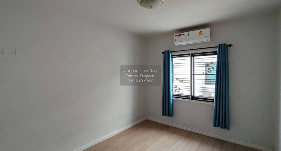 For sale 3 bedrooms townhouse in Bang Sao Thong, Samut Prakan
