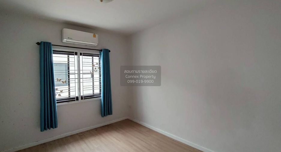 For sale 3 bedrooms townhouse in Bang Sao Thong, Samut Prakan