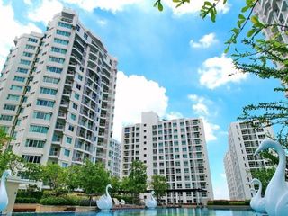 For sale 3 bedrooms condo in Huai Khwang, Bangkok