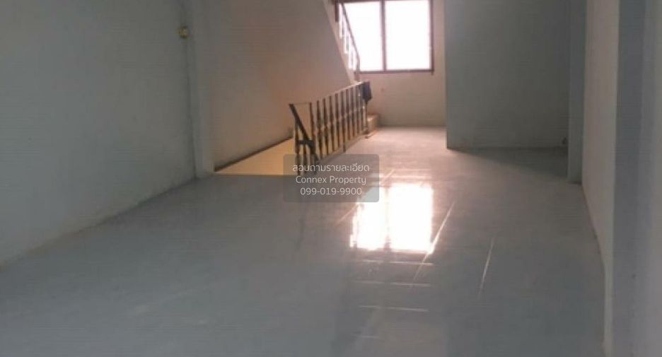 For sale 3 ベッドルーム retail Space in Bang Khun Thian, Bangkok