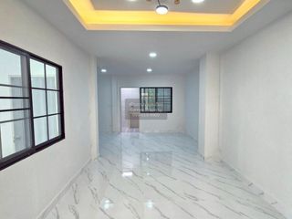 出售 3 卧室 联排别墅 在 Thanyaburi, Pathum Thani