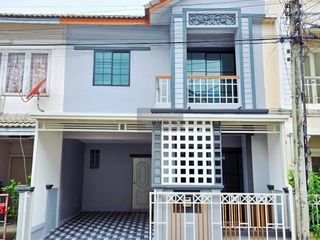 Reihenhaus zum Kauf mit 3 Zimmer in Lam Luk Ka, Pathum Thani
