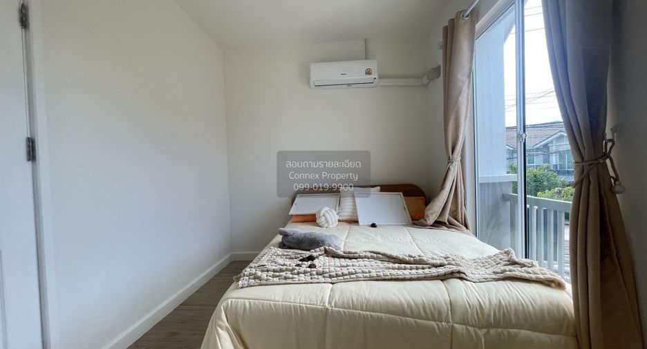 Casa adosada en venta de 3 habitaciones en Bang Khun Thian, Bangkok
