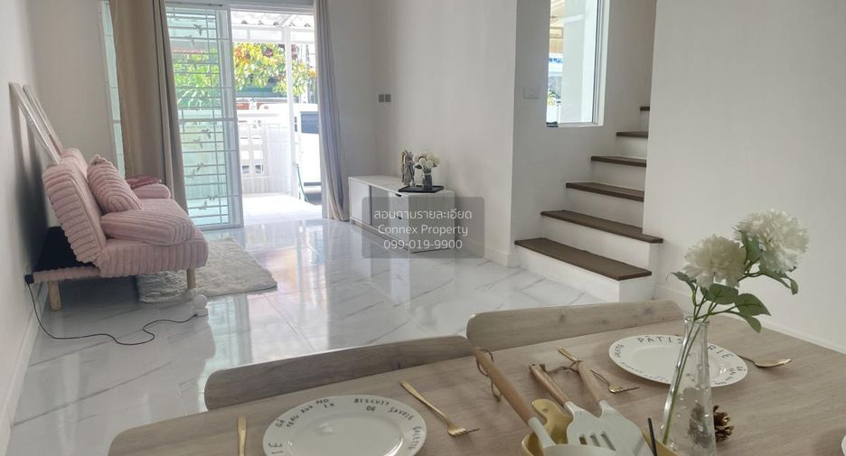 Casa adosada en venta de 3 habitaciones en Bang Khun Thian, Bangkok