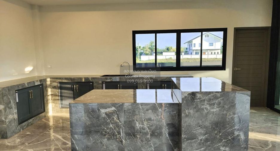 For sale 4 bedrooms house in Mueang Nakhon Pathom, Nakhon Pathom