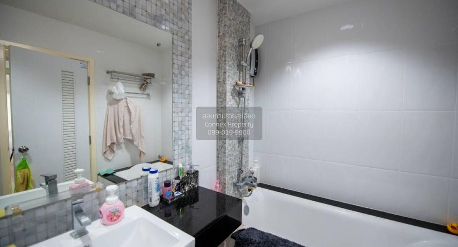 Casa adosada en venta de 4 habitaciones en Prawet, Bangkok