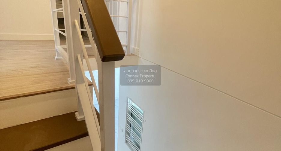 Casa adosada en venta de 3 habitaciones en Bang Khun Thian, Bangkok