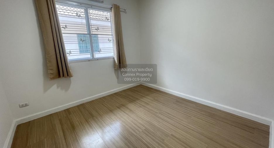 Casa adosada en venta de 3 habitaciones en Bang Khun Thian, Bangkok