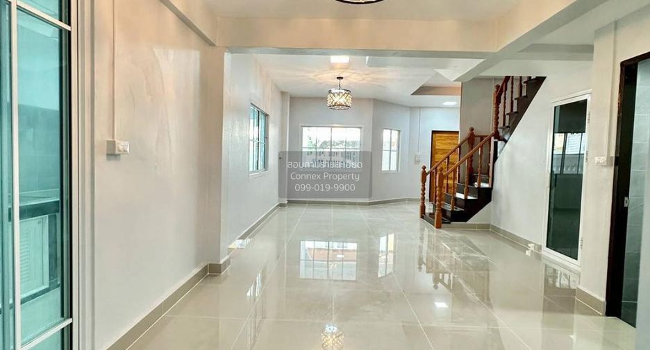 Casa adosada en venta de 4 habitaciones en Bang Bua Thong, Nonthaburi