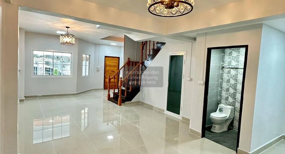 Casa adosada en venta de 4 habitaciones en Bang Bua Thong, Nonthaburi