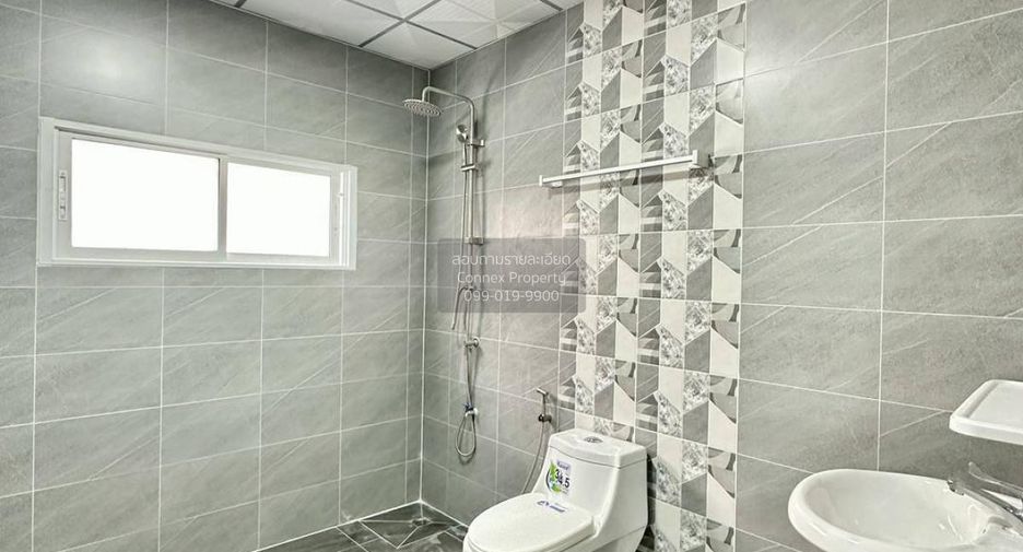 Casa adosada en venta de 4 habitaciones en Bang Bua Thong, Nonthaburi
