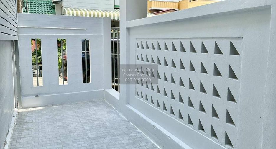 Casa adosada en venta de 4 habitaciones en Bang Bua Thong, Nonthaburi