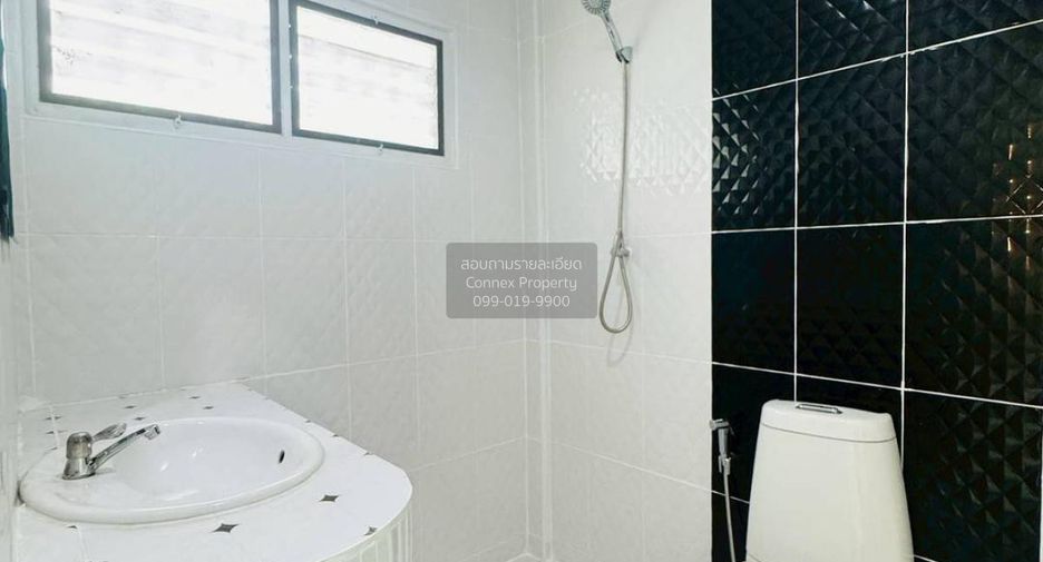 For sale 4 ベッドルーム townhouse in Bang Bua Thong, Nonthaburi