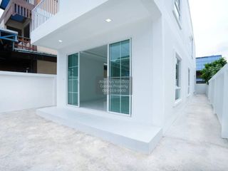 À vendre 3 chambres maison à Bang Khae, Bangkok