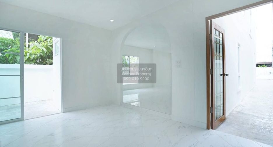 À vendre 3 chambres maison à Bang Khae, Bangkok