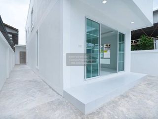 À vendre 3 chambres maison à Bang Khae, Bangkok