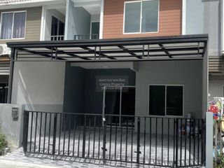 Reihenhaus zum Kauf mit 3 Zimmer in Lam Luk Ka, Pathum Thani