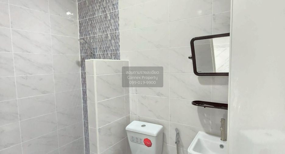Reihenhaus zum Kauf mit 3 Zimmer in Lam Luk Ka, Pathum Thani