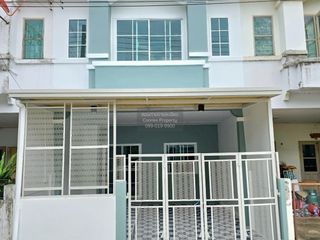 Reihenhaus zum Kauf mit 3 Zimmer in Lam Luk Ka, Pathum Thani