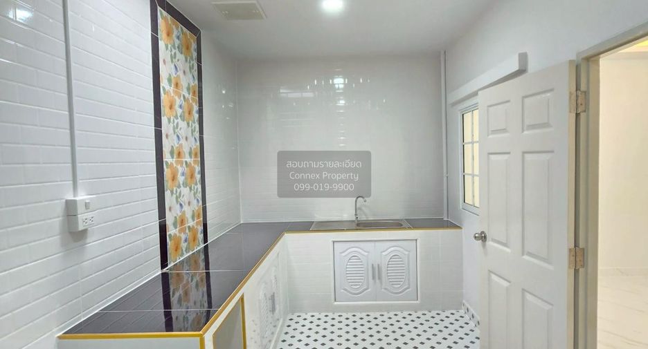 Reihenhaus zum Kauf mit 3 Zimmer in Lam Luk Ka, Pathum Thani