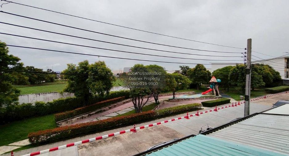 À vendre 3 chambres maison de ville à Bang Phli, Samut Prakan