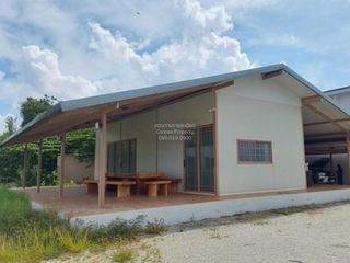 À vendre 1 chambre maison à Si Racha, Chonburi