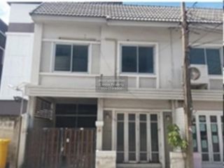 Casa adosada en venta de 3 habitaciones en Wang Thonglang, Bangkok