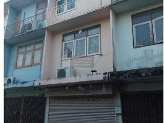 Local comercial en venta de 1 habitaciones en Bang Phlat, Bangkok