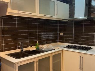 Casa adosada en venta de 2 habitaciones en Huai Khwang, Bangkok