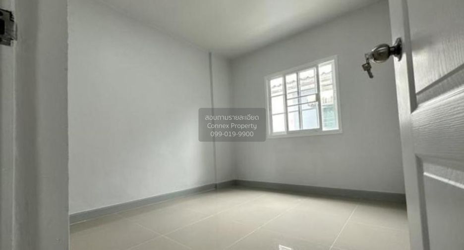 Casa adosada en venta de 3 habitaciones en Mueang Pathum Thani, Pathum Thani