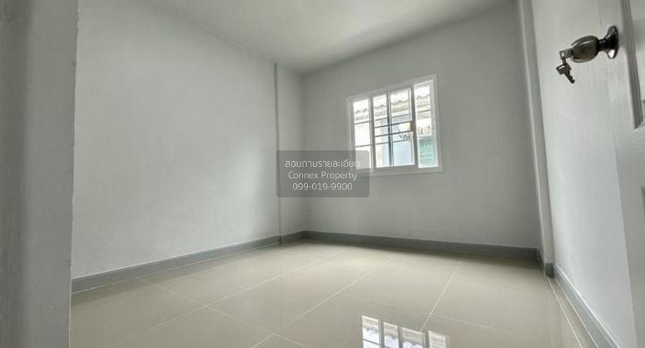 Casa adosada en venta de 3 habitaciones en Mueang Pathum Thani, Pathum Thani