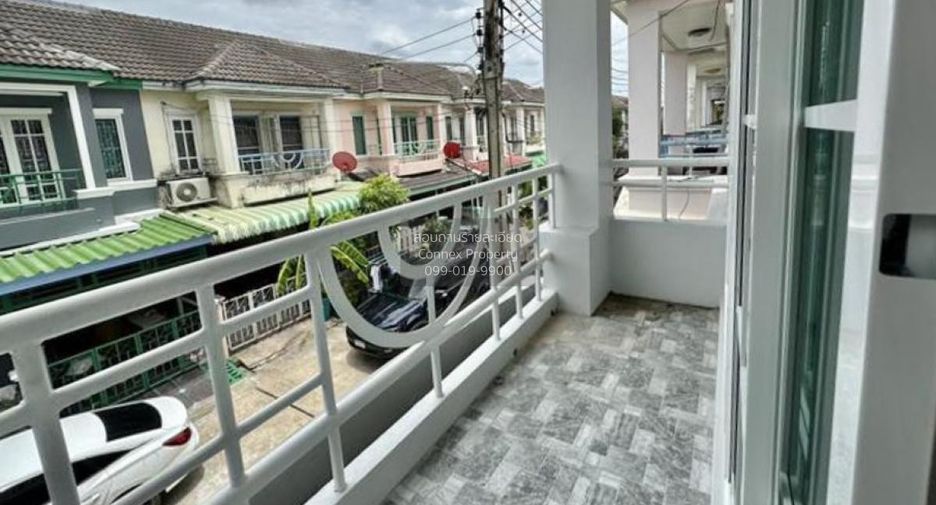 Casa adosada en venta de 3 habitaciones en Mueang Pathum Thani, Pathum Thani