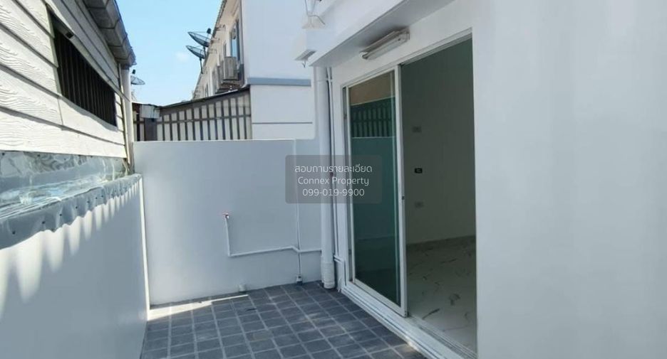 Casa adosada en venta de 2 habitaciones en Thung Khru, Bangkok